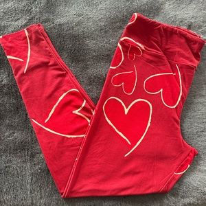 🔴 FINAL MARK ⬇️ -Buttery soft dark red heart leggings. Perfect for Valentine’s